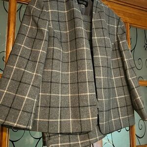 NWT Women’s Grey Plaid 2 piece Suit
